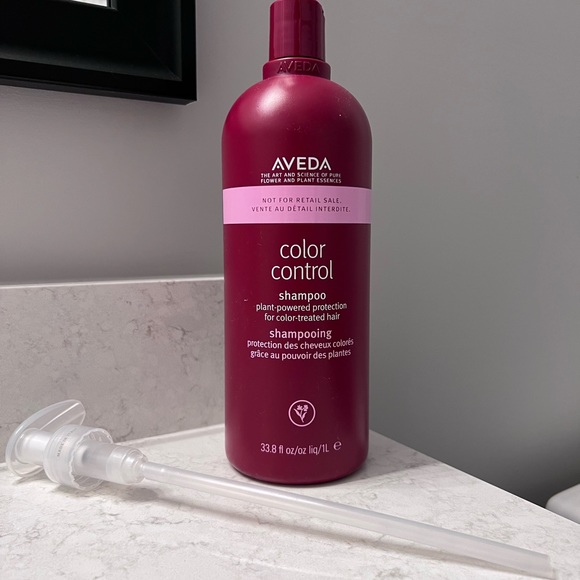 Sold separately. Aveda 1 liter shampoo/conditioner - Picture 8 of 9